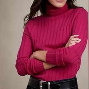 Banana Republic Lucci Merino Turtleneck Sweater in Happy Hour Pink sz Small